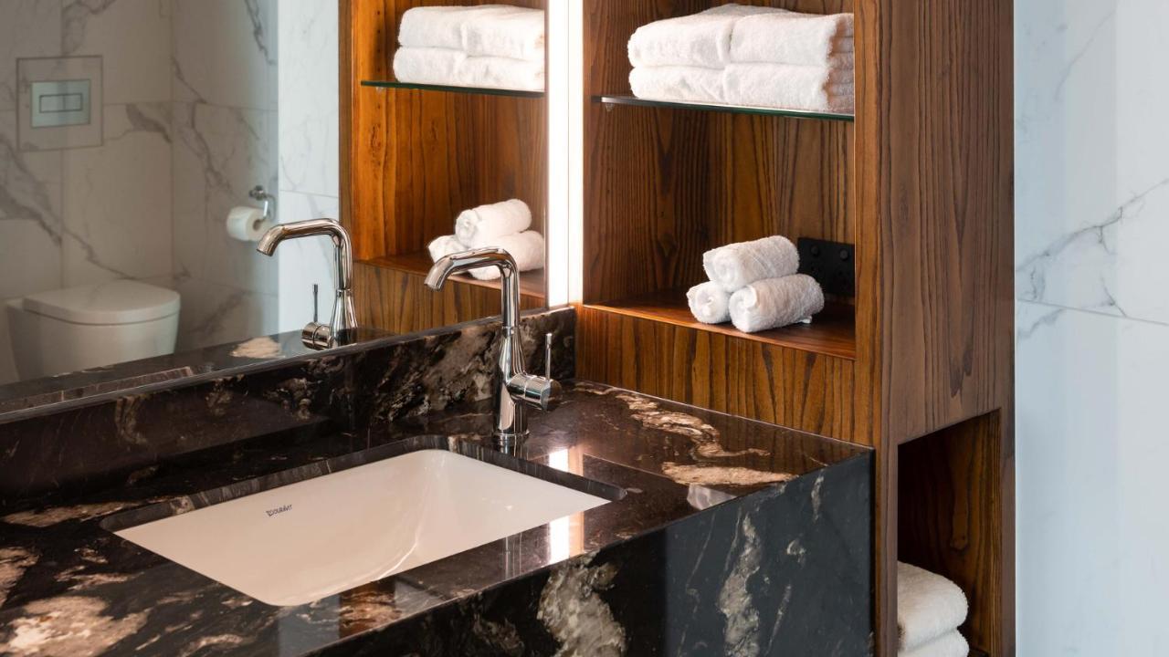 Horizon By Skycity Auckland Dış mekan fotoğraf Bathroom